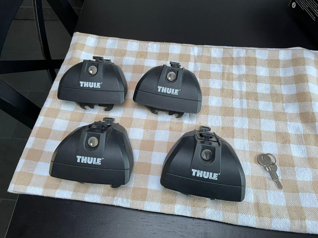 Montagevoeten voor dakdragers., Ophalen