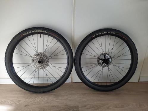 Complete 29 inch MTB wielset, Fietsen en Brommers, Fietsonderdelen, Zo goed als nieuw, Mountainbike, Wiel, Ophalen