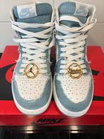 Air Jordan 1 Denim with original box, Ophalen, Zo goed als nieuw, Blauw, Sneakers of Gympen