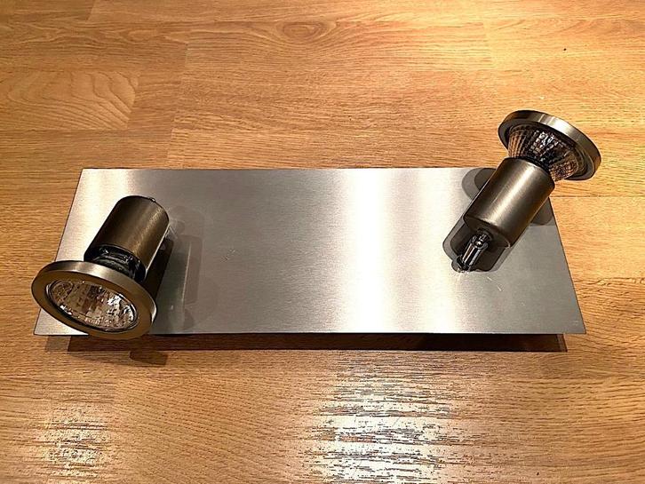 Plafondlamp met 2 spots, Huis en Inrichting, Lampen | Spots, Gebruikt, Plafondspot of Wandspot, Metaal of Aluminium, Halogeen