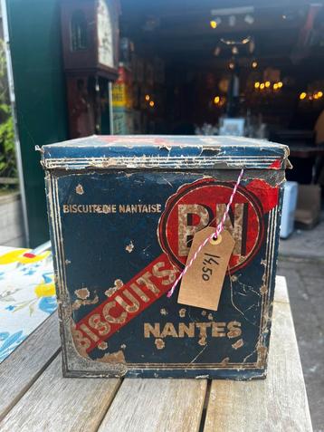 Antiek Frans winkelblik beschikbaar voor biedingen