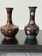 Twee kleine antieke cloisonne vaasjes Chinees, Ophalen of Verzenden