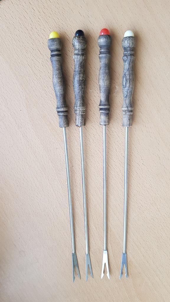 4 vintage fondue vorkjes met houten handvat, Witgoed en Apparatuur, Fonduesets, Gebruikt, Fondue-accessoires, Ophalen