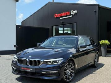 BMW 5-Serie Touring 520i Luxury Line Imperialblau beschikbaar voor biedingen