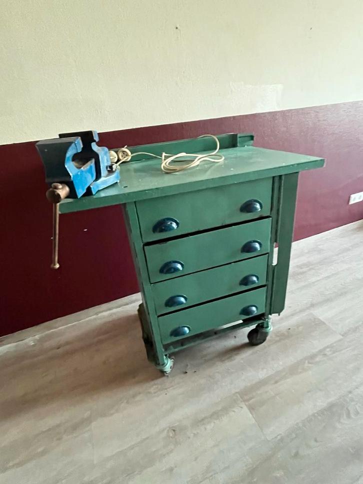Metalen Werkbank met Bankschroef, Antiek en Kunst, Antiek | Gereedschap en Instrumenten, Ophalen
