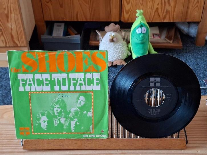 Shoes-Face to face(180) 2 euro vaste prijs, Cd's en Dvd's, Vinyl Singles, Zo goed als nieuw, Single, Pop, 7 inch, Ophalen of Verzenden