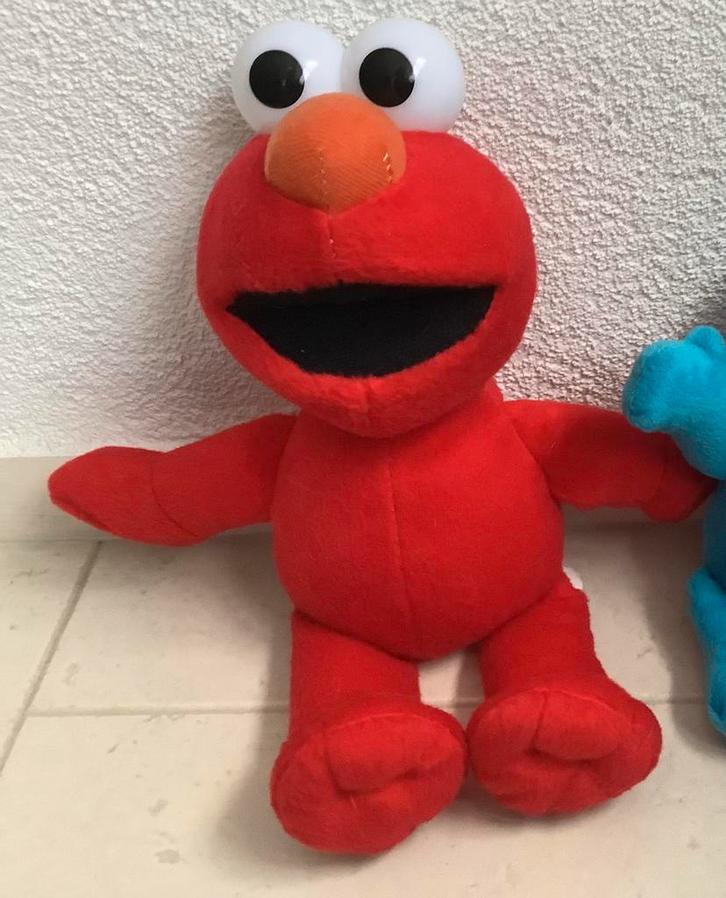 Sesamstraat Elmo pluche knuffel 30 cm, Kinderen en Baby's, Speelgoed | Knuffels en Pluche, Zo goed als nieuw, Overige typen, Ophalen of Verzenden