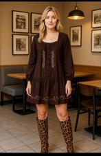 Bruine Jurk met Borduurwerk - Maat M, Kleding | Dames, Maat 38/40 (M), Bruin, Ophalen of Verzenden, Zo goed als nieuw