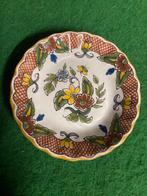 Makkum bordje, Ophalen of Verzenden, Zo goed als nieuw, Porselein, Bord of Schaal