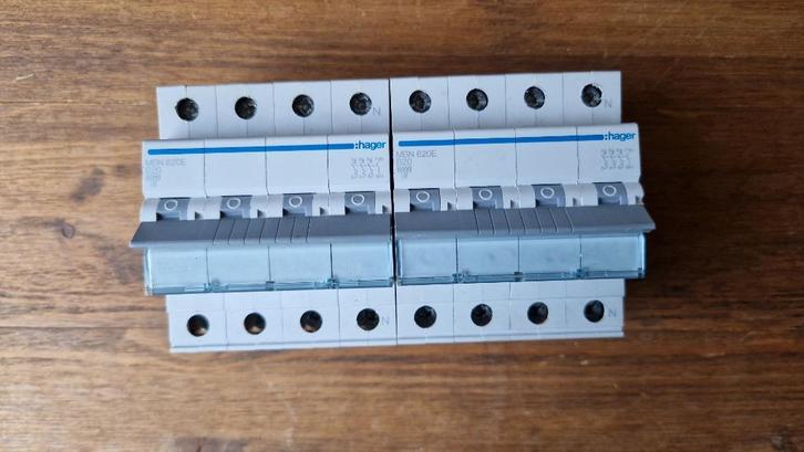 Hager B20 automaat 3p+n MBN620E, Hobby en Vrije tijd, Elektronica-componenten, Zo goed als nieuw, Ophalen
