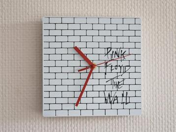 Pink Floyd Wall klok beschikbaar voor biedingen