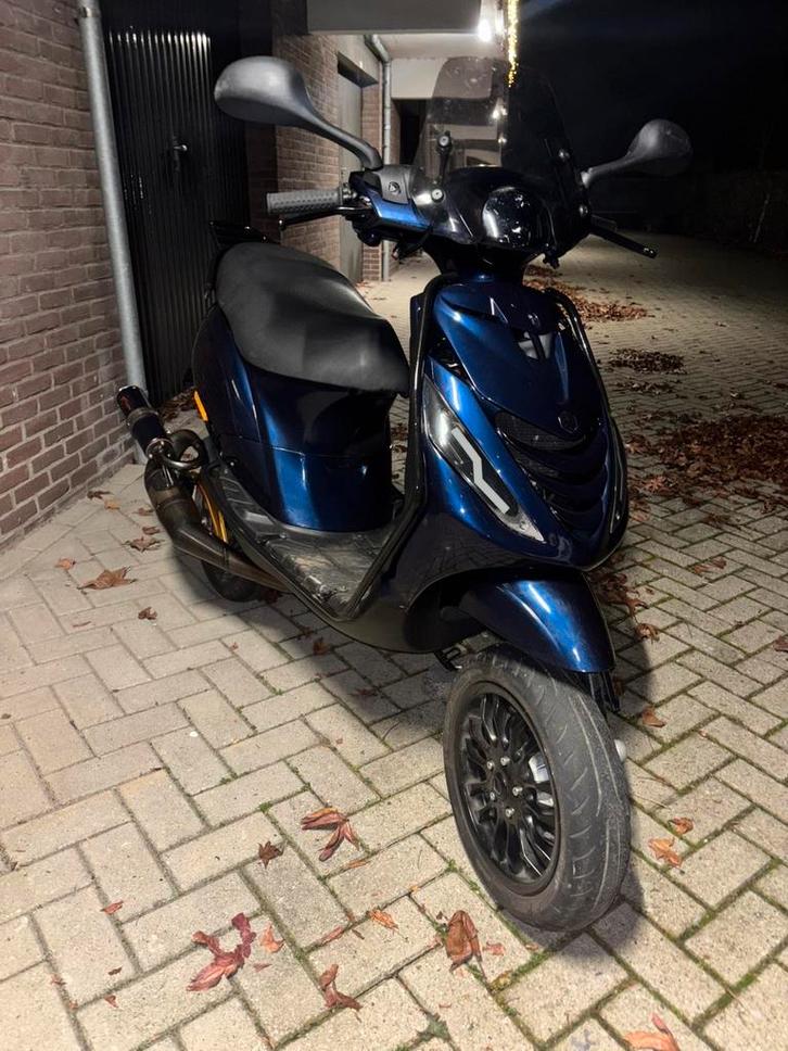 Zip A1 172cc, Fietsen en Brommers, Scooters | Piaggio, Zo goed als nieuw, Zip, Tweetakt, Ophalen