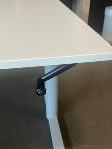 Gispen TM bureau met slinger 200x120xH62-86 cm, 12 stuks - afbeelding 8