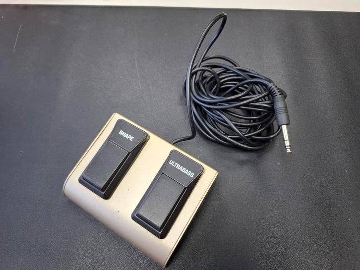 Behringer Voetpedaal - Bass/Gitaar Versterker, Muziek en Instrumenten, Effecten, Gebruikt, Overige typen, Ophalen of Verzenden