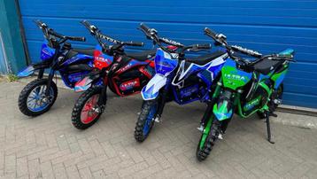 Elektrische kindercrosser/kinderquad op accu !nieuw in doos! beschikbaar voor biedingen