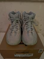 Yeezy desert boots, Kleding | Dames, Schoenen, Verzenden, Zo goed als nieuw, Zwart, Sneakers of Gympen