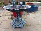 Brocante groot vogelbad schaal met vogels, Ophalen of Verzenden, Gebruikt, Metaal, Dierenbeeld