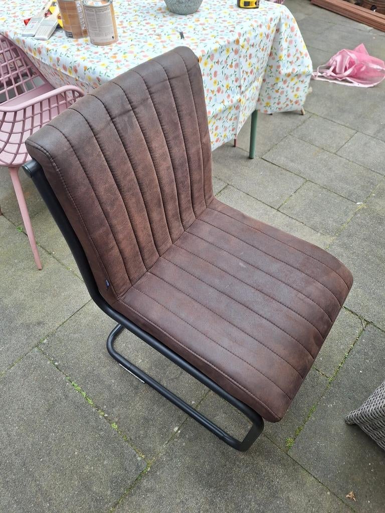 4 Bruine eetkamerstoelen, Ophalen, Bruin, Stof, Eén