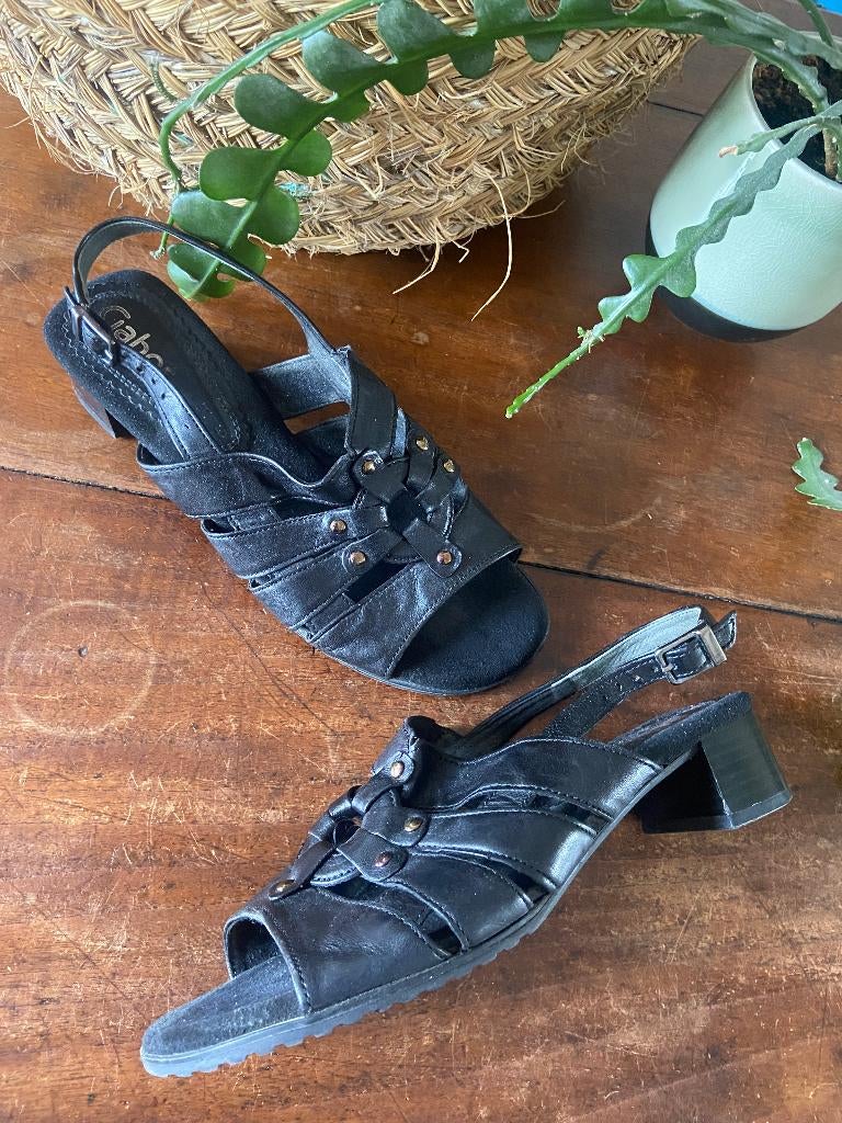 Mooie zwart leer gouden studs GABOR sandalen mt 38 i.z.g.st., Kleding | Dames, Schoenen, Zwart, Gabor, Zo goed als nieuw, Sandalen of Muiltjes