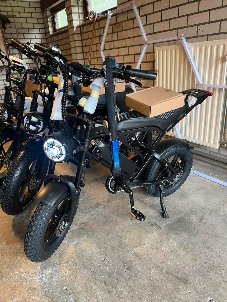 V20 Mini Fatbike Nieuwste model Garantie Factuur op Voorraad, Fietsen en Brommers, Minibikes, Midibikes en Pitbikes, Zo goed als nieuw