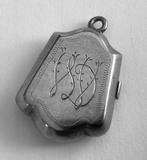 Antiek medaillon. Gegraveerd., Ophalen of Verzenden, Overige materialen, Hanger