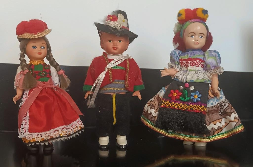 Hongaarse klederdracht poppen, Ophalen, Pop