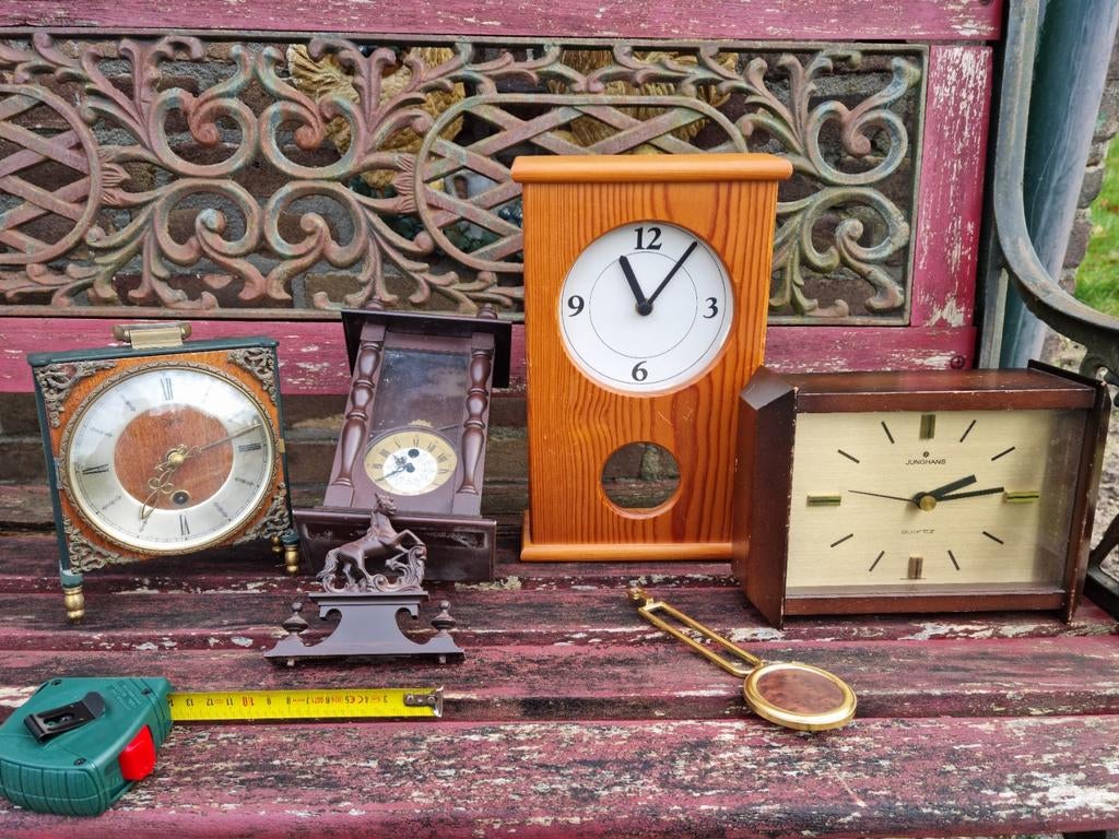 Partij antieke klokken opknappers voor hobbyist klokkenmaker, Antiek en Kunst, Antiek | Klokken, Ophalen of Verzenden