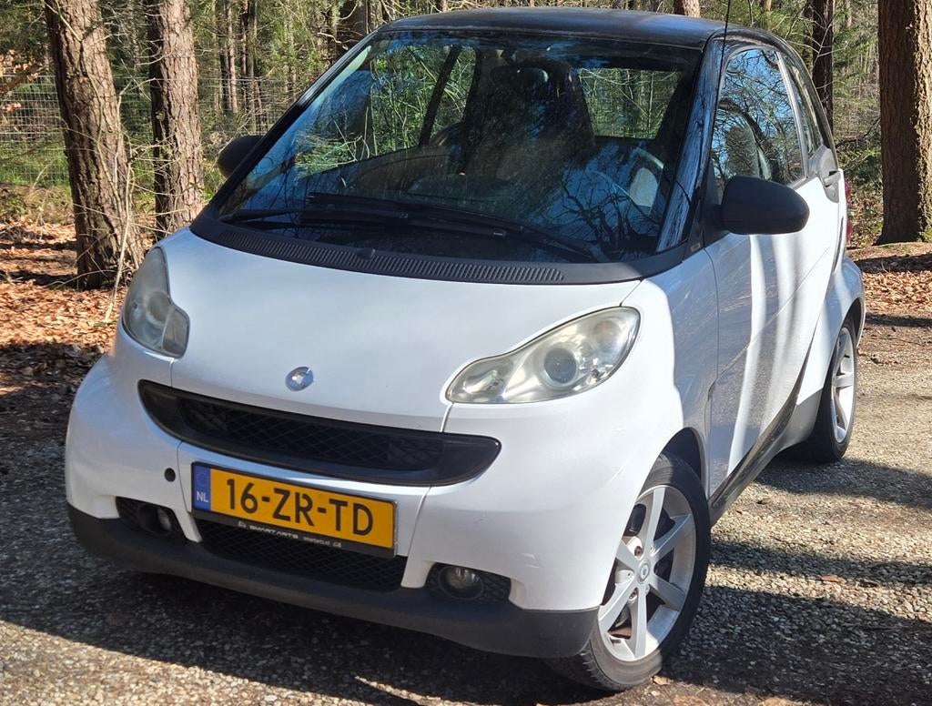 Smart ForTwo 1.0 52KW Coupe MHD AUT 2008 Zwart, Auto's, Smart, 18 €/maand, Origineel Nederlands, 70 pk, Elektrische ramen