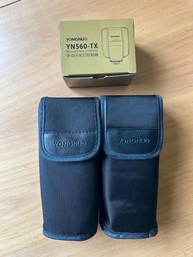 Yongnuo YN560 IV and YN560-TX Nikon, Ophalen of Verzenden, Zo goed als nieuw, Overige merken, Kantelbaar
