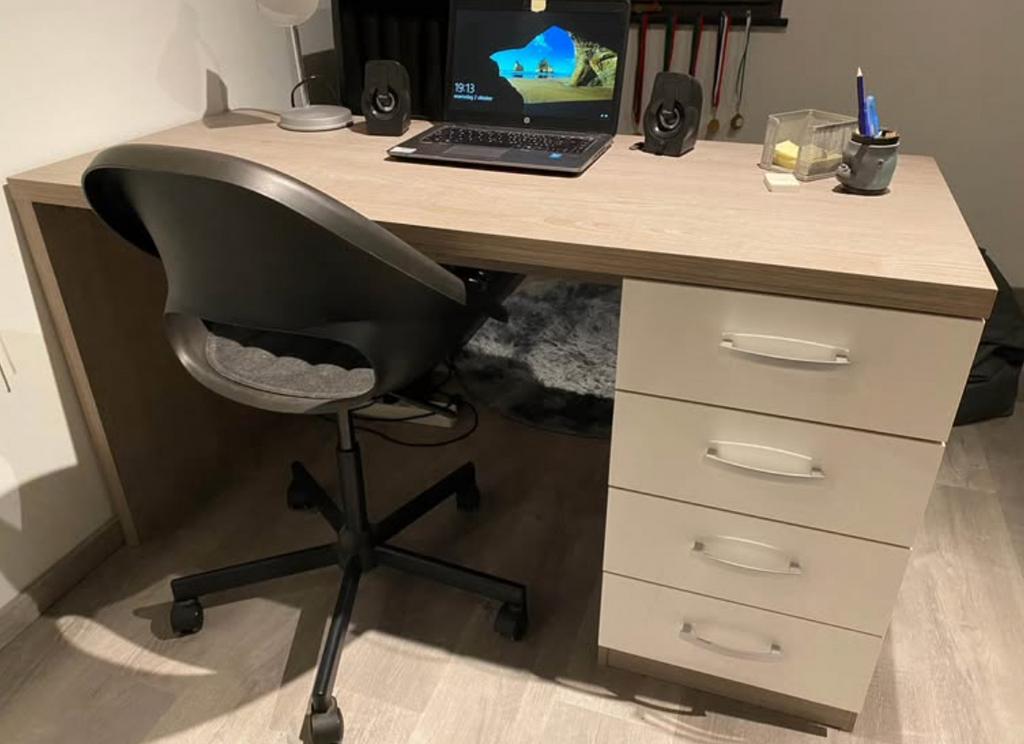 Bureau met lades., Ophalen, Zo goed als nieuw