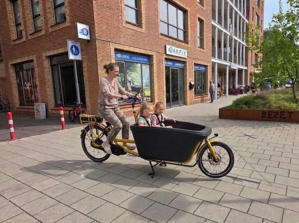 Dolly bakfiets - met regentent en sterke motor accu