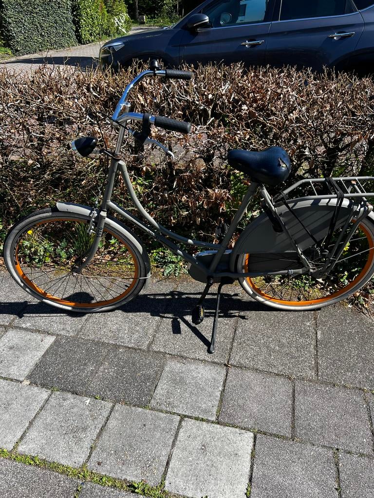Leuke omafiets met oranje velgen, Ophalen, Terugtraprem, Handrem, 53 tot 56 cm