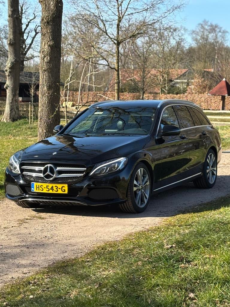Mercedes C350E Burmester/Sfeerverlicht/Stoelverw/luchtvering, Automaat, Achterwielaandrijving, Zwart, 4 cilinders