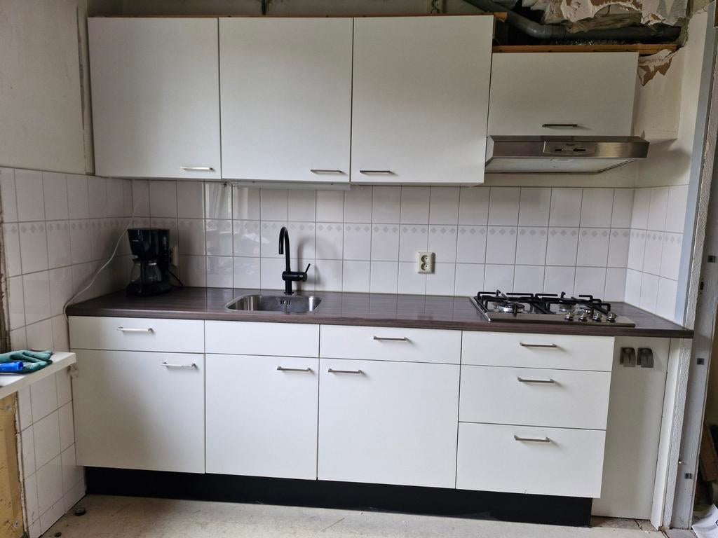 Keuken incl spoelbak, gasfornuis en afzuigkap, Ophalen, Gebruikt, Wit, Enkelwandige keuken