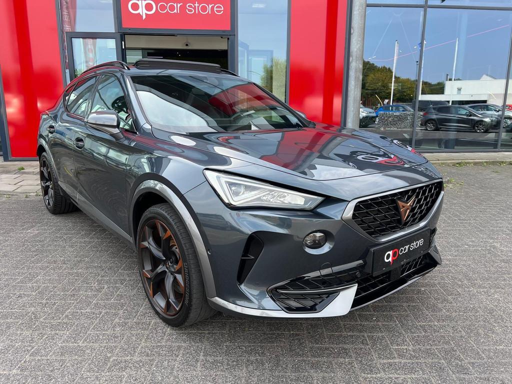 CUPRA Formentor 1.4 e-Hybrid VZ Copper Edition, Zwart, 4 cilinders, Formentor, Blauw