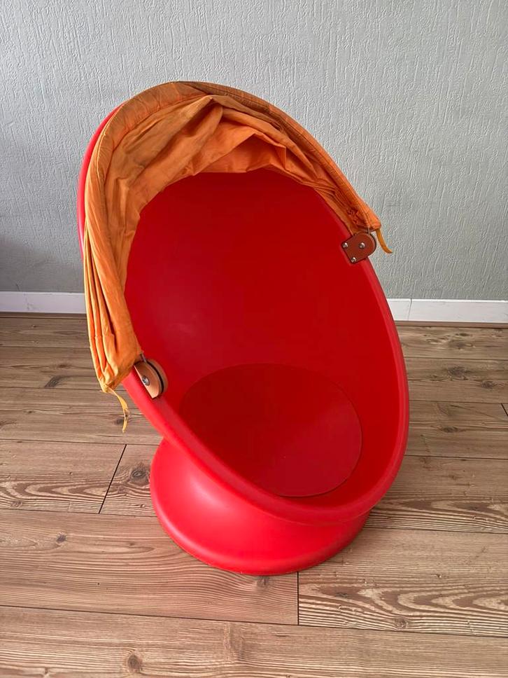 IKEA PS LÖMSK Draaifauteuil Rood/Oranje, Kinderen en Baby's, Kinderkamer | Tafels en Stoelen, Zo goed als nieuw, Stoel(en), Ophalen