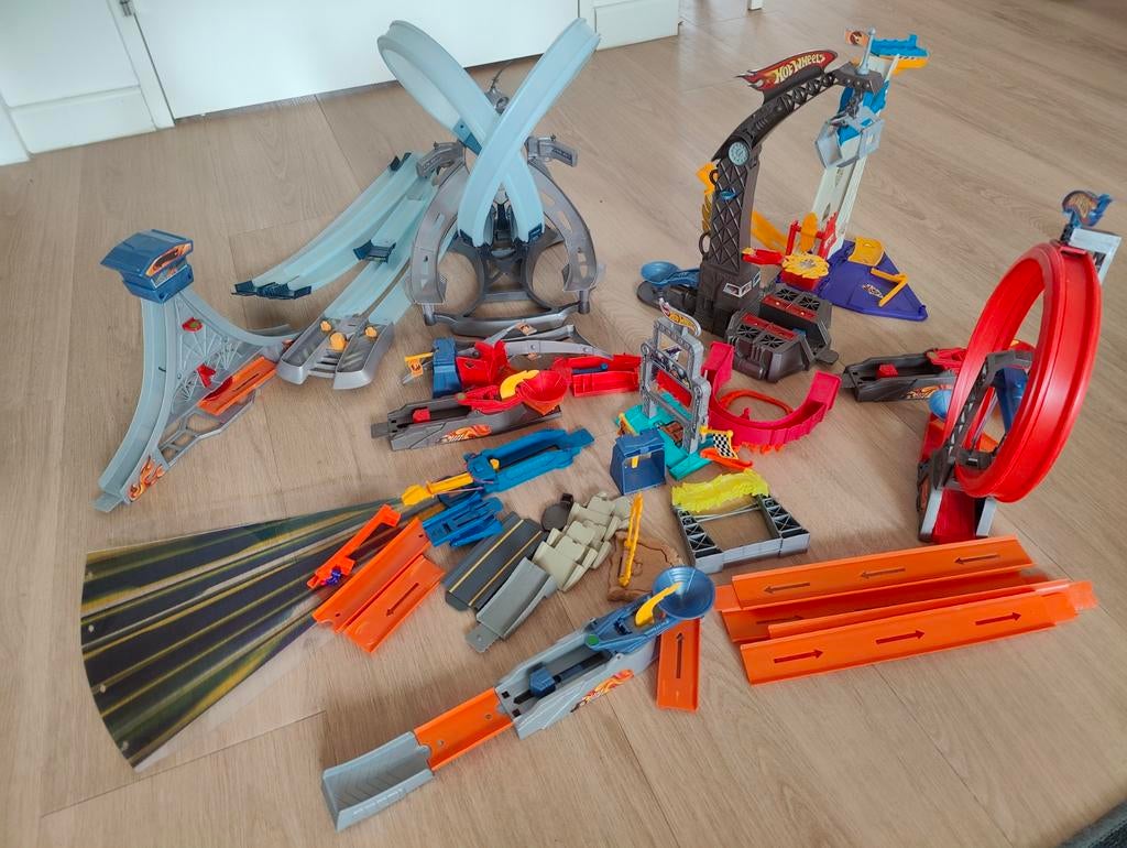 Grote set Hot Wheels racebanen en onderdelen, Kinderen en Baby's, Speelgoed | Racebanen, Ophalen of Verzenden