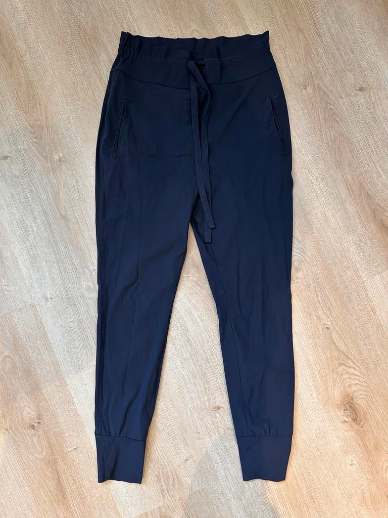 Jane Lushka donkerblauwe travelstof broek - Maat S, Kleding | Dames, Ophalen of Verzenden, Gedragen, Maat 36 (S), Blauw