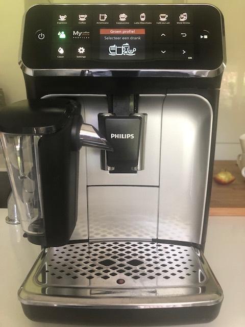 Philips LatteGo 4300 serie, Witgoed en Apparatuur, Koffiezetapparaten, Zo goed als nieuw, Koffiebonen, Espresso apparaat, Afneembaar waterreservoir
