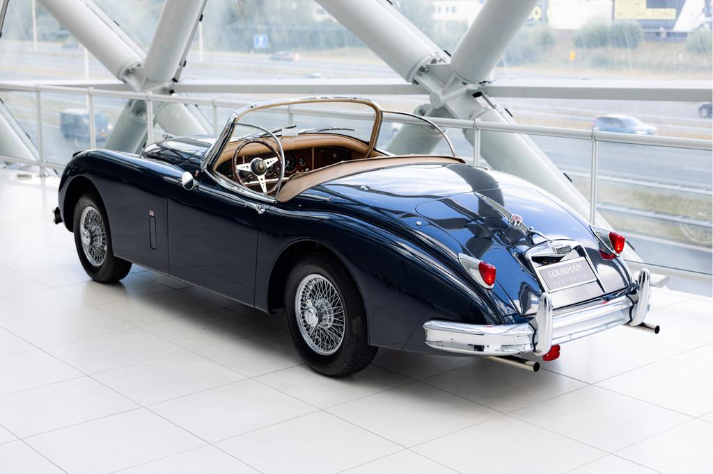 Jaguar XK 150 Roadster 3.4 | OTS | Blue over Tan |, Auto's, Cabriolet, Blauw, Leder, Handgeschakeld