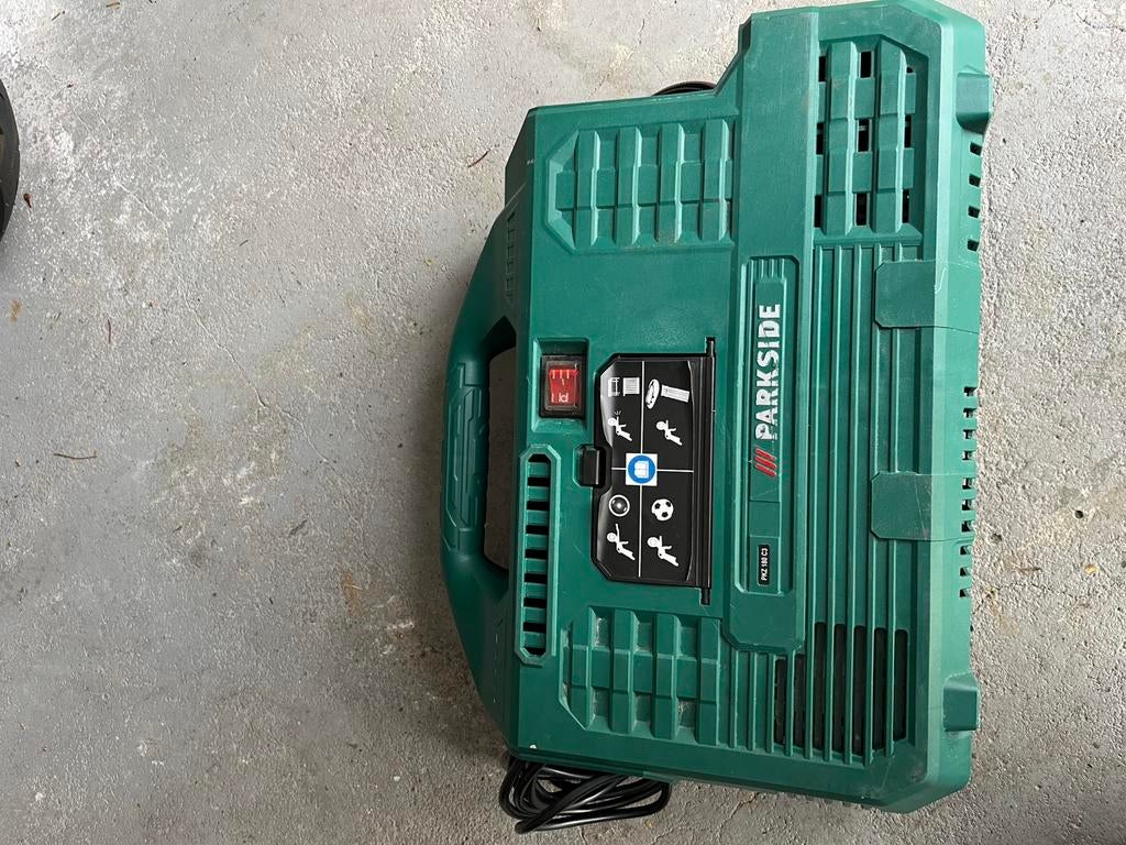 Lucht compressor parkside, Minder dan 25 liter, Ophalen of Verzenden, Zo goed als nieuw, Minder dan 200 liter/min