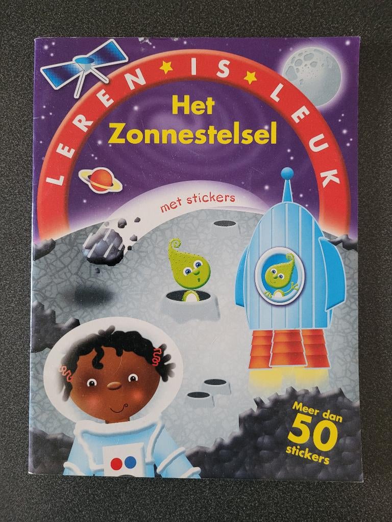 Tijdschrift voor kinderen met info over het zonnestelsel, Kinderen en Baby's, Speelgoed | Educatief en Creatief, Zo goed als nieuw