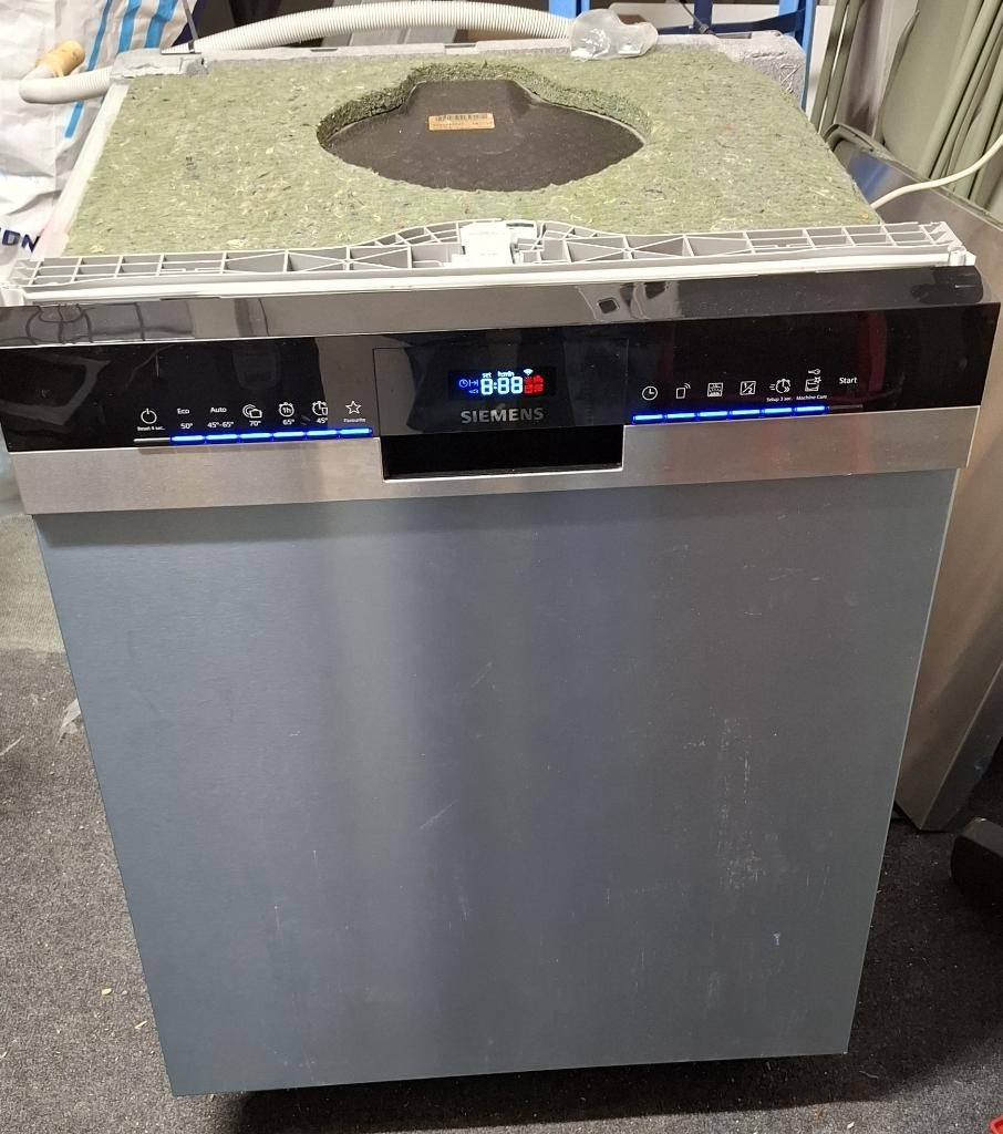 Siemens (2024) onderbouw RVS WIFI Home Connect, bezorging, Minder dan 85 cm, Minder dan 10 liter, Energieklasse A of zuiniger