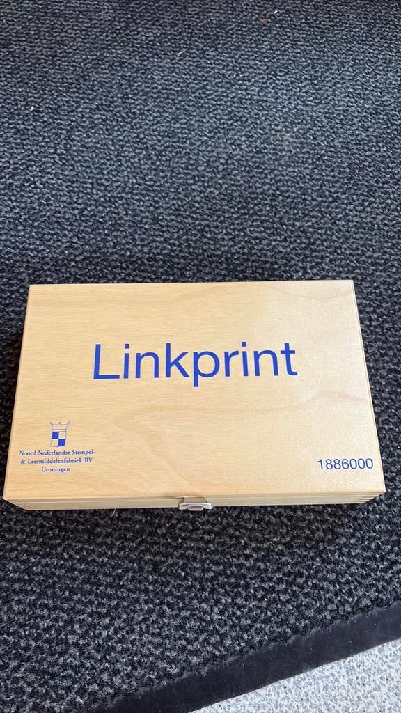 Linkprint letterstempels, Ophalen of Verzenden, Zo goed als nieuw