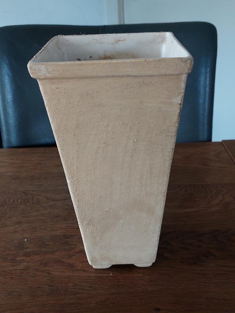 2 vazen, 27 cm hoog, bieden, Tuin en Terras, Bloempotten, Rond, Ophalen of Verzenden, Zo goed als nieuw, Aardewerk