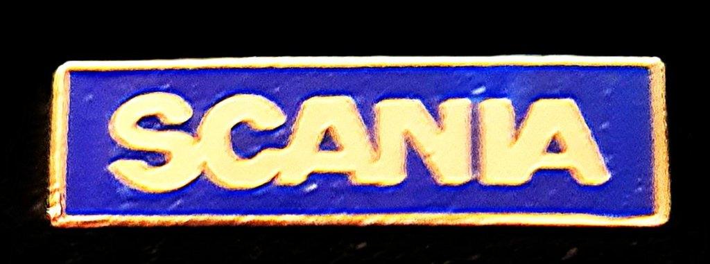 Scania speld- paarsblauw emaille, Verzenden, Nieuw, Transport, Speldje of Pin