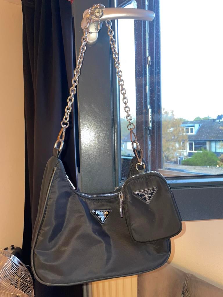 Zwarte prada tas, Sieraden, Tassen en Uiterlijk, Tassen | Damestassen, Ophalen of Verzenden, Zo goed als nieuw, Zwart, Handtas