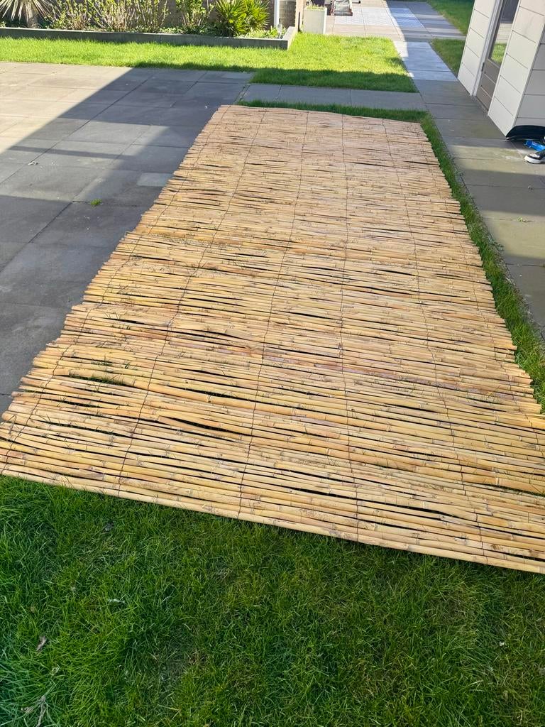 Lange dikke ECHTE bamboo mat 4,66 bij 2m hoog NIEUW was €500, Ophalen, Gebruikt, Hout, 3 tot 6 meter