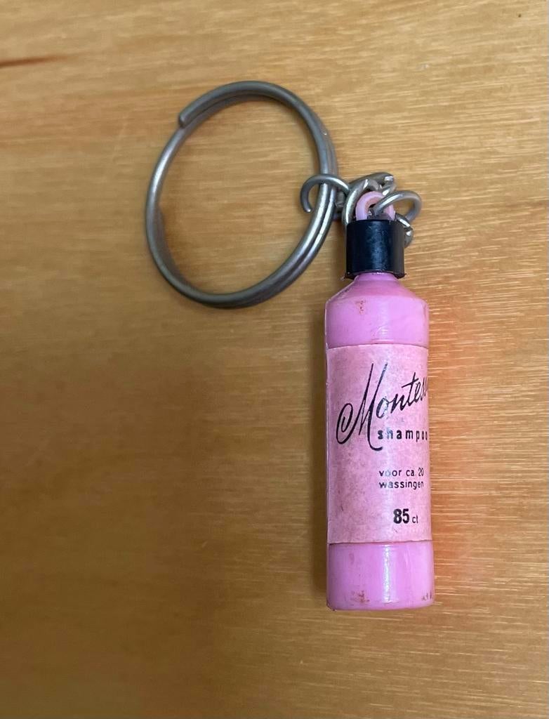 Vintage sleutelhanger Montessa Shampoo, Verzamelen, Ophalen of Verzenden, Gebruikt, Merk