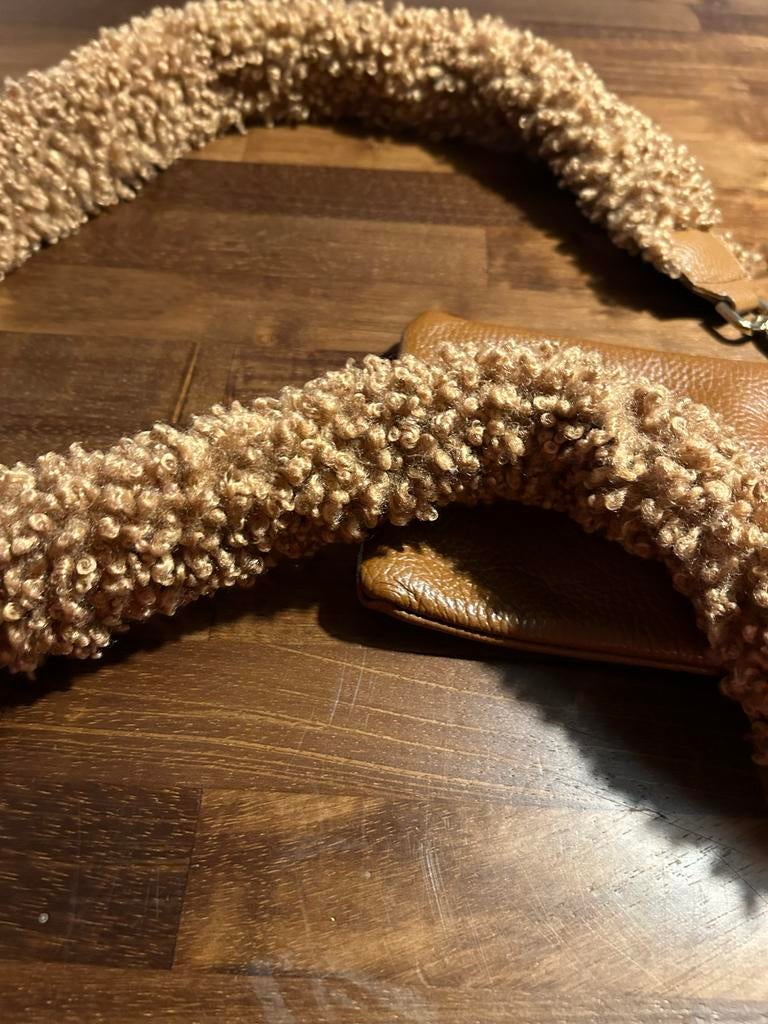 Telefoon tasje teddy met teddy schouderband nieuw, Sieraden, Tassen en Uiterlijk, Tassen | Schoudertassen, Ophalen of Verzenden